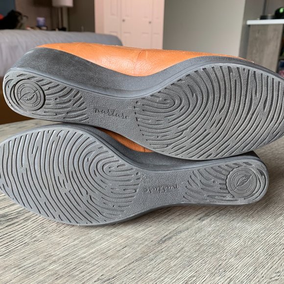 Nurture Wedges Tan Leather Women's 8M - Picture 6 of 7